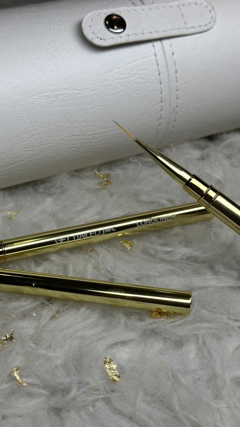 Nail brush - Long liner