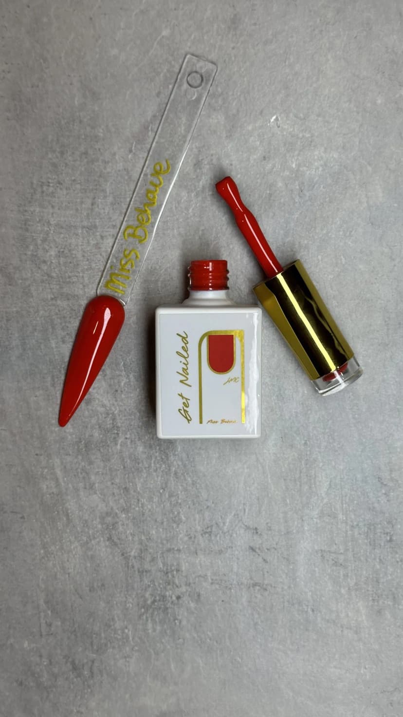 Gel polish - Miss Behave