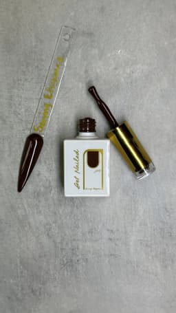 Gel polish - Serving Elegance